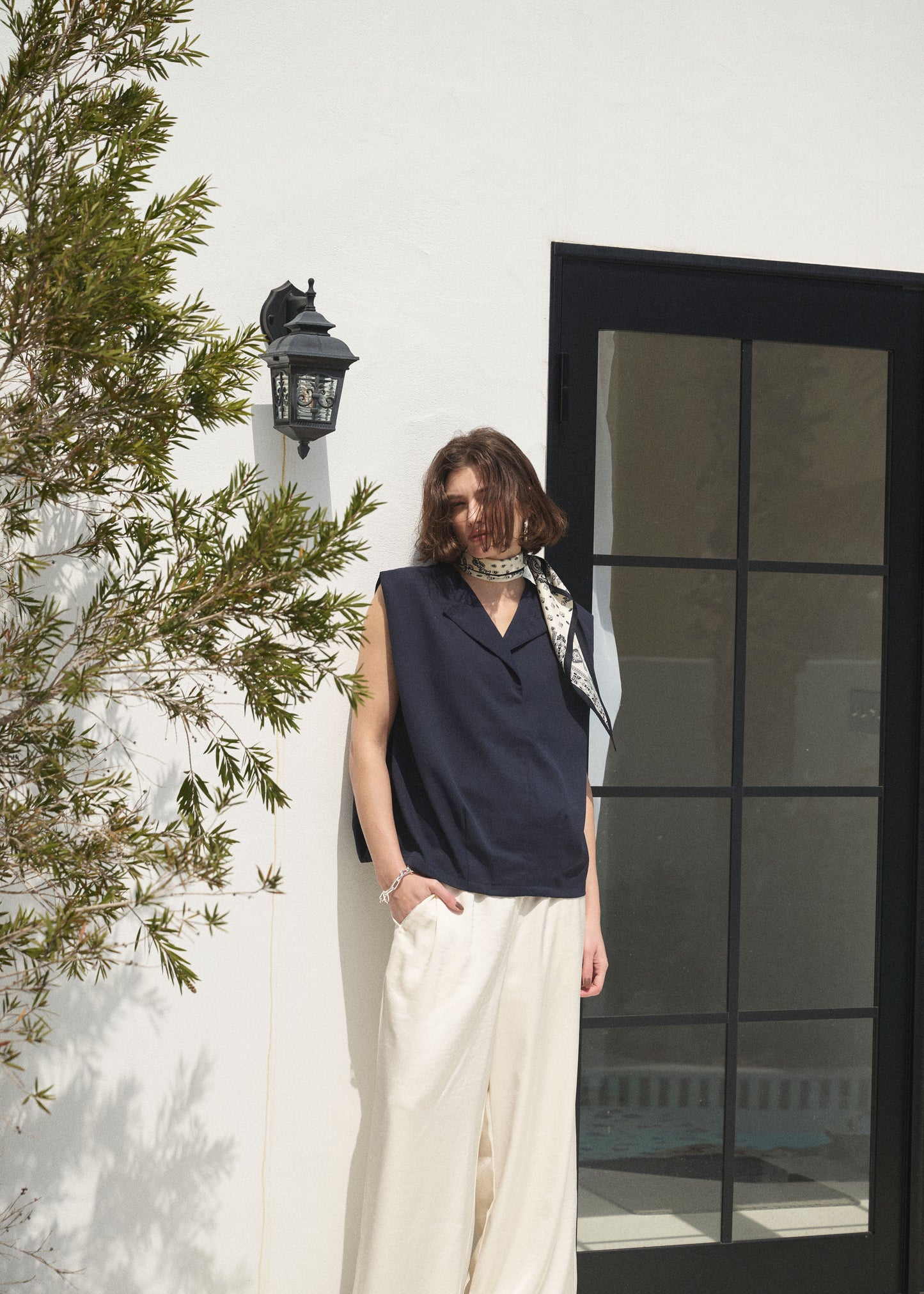 2way Collar Sleeveless Blouse