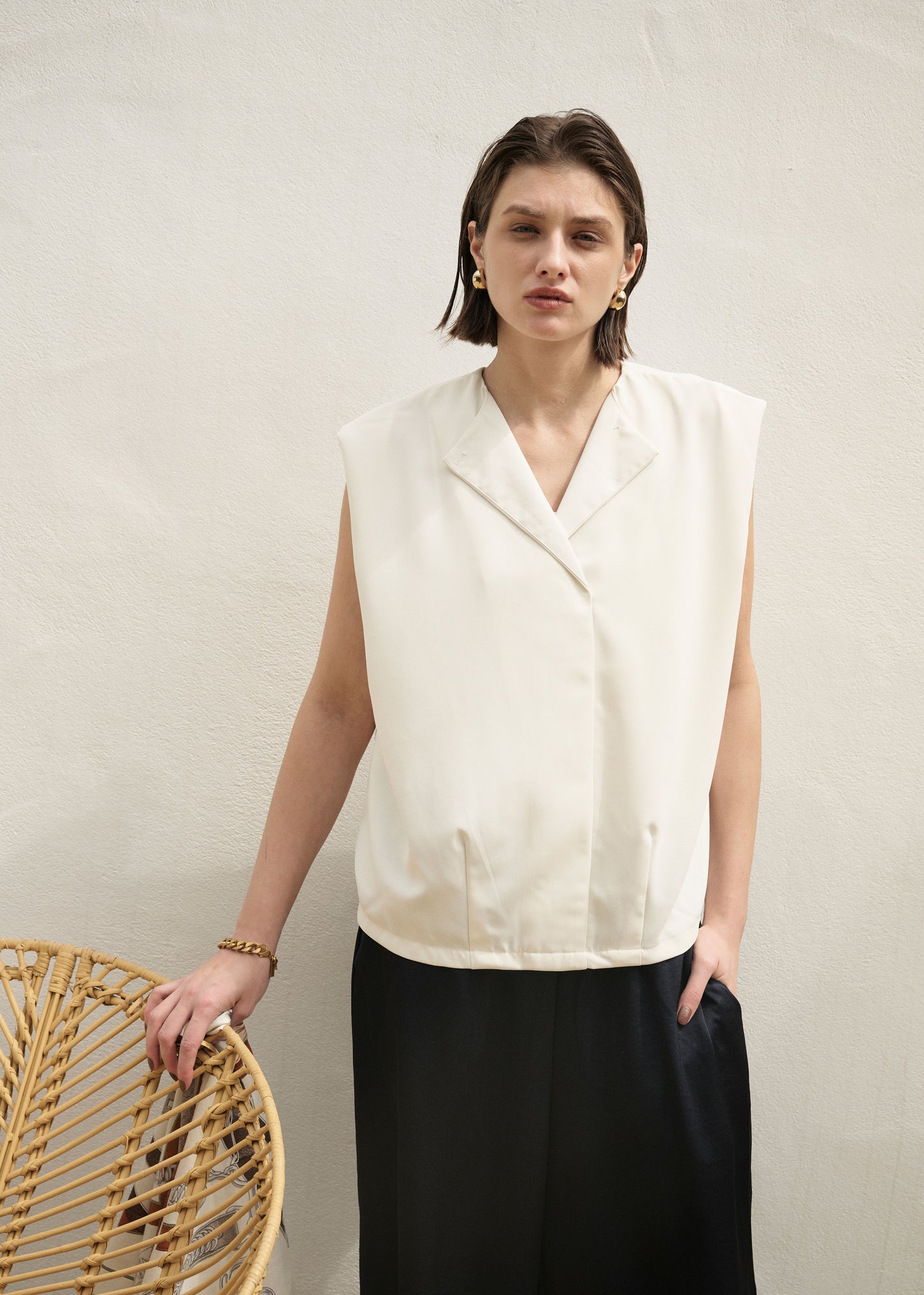 2way Collar Sleeveless Blouse